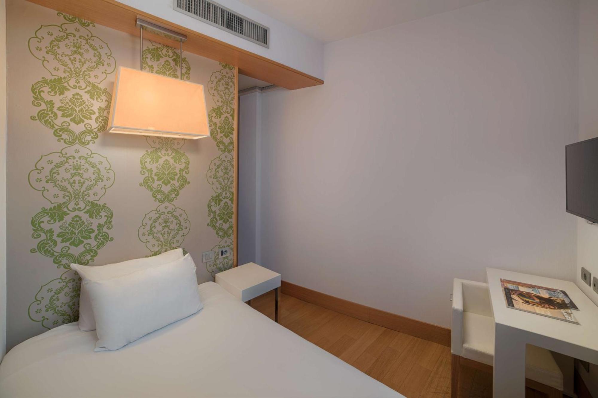 Hotel Nh Centro