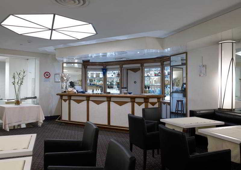 Hotel Nh Centro 4*