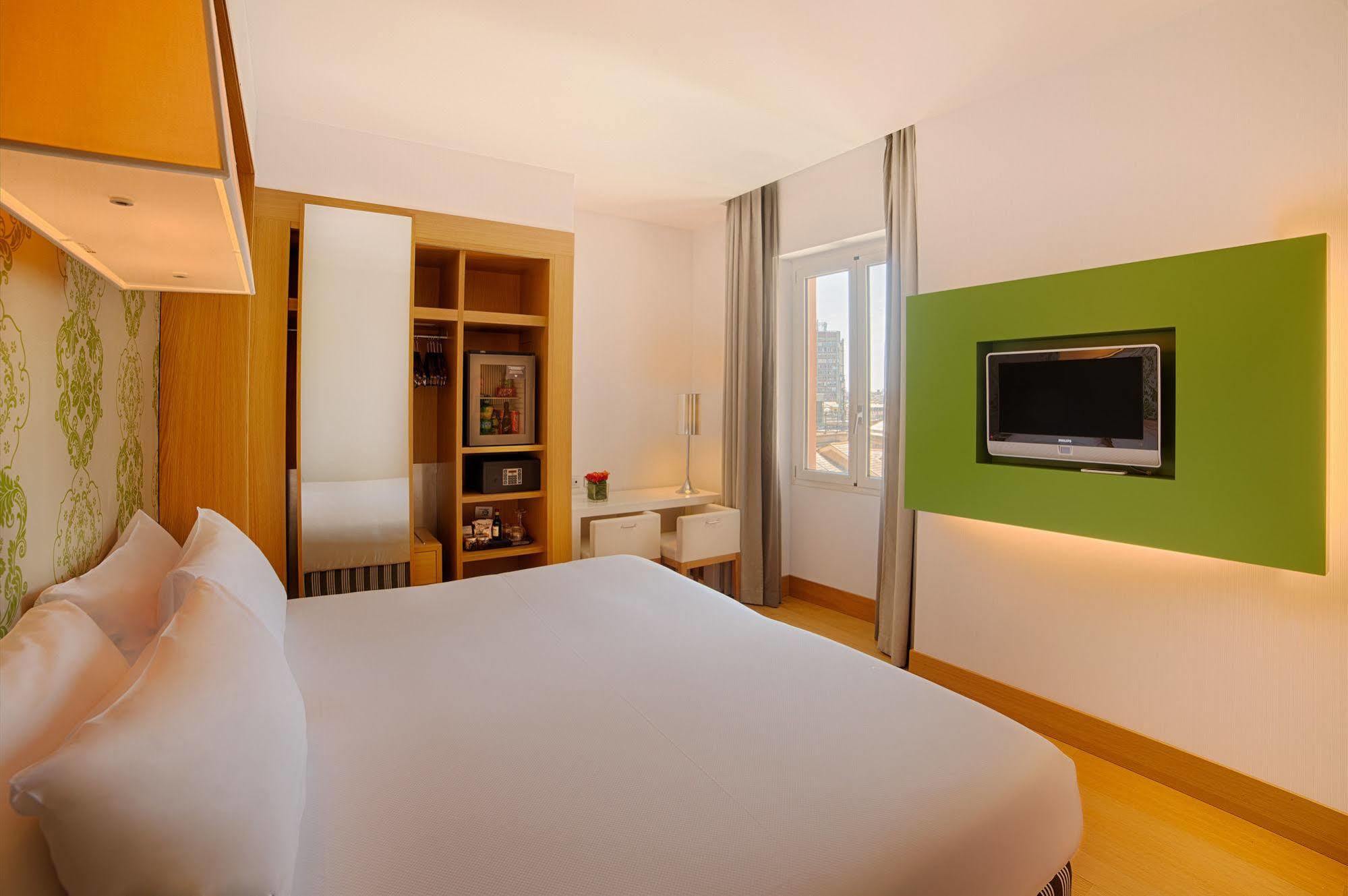 Hotel Nh Centro 4*